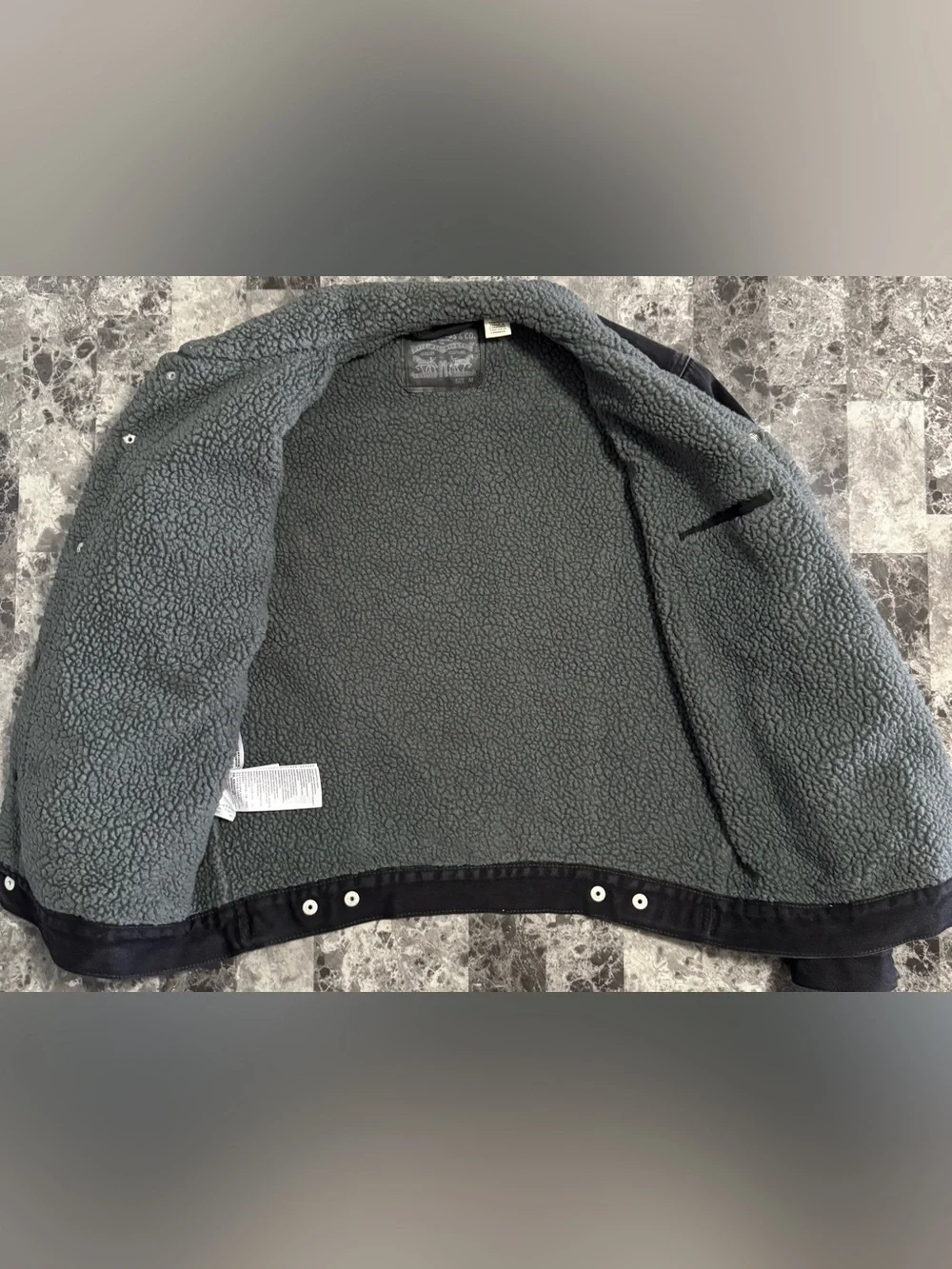 Levi's Black Jacket with Gray Sherpa Collar - Picture 3 of 6